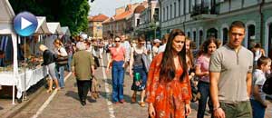 Gente en la calle Vilnius, una de las m�s concurridas de Kaunas