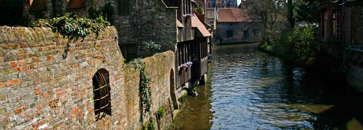 Los canales de Brujas esconden lugares de gran belleza