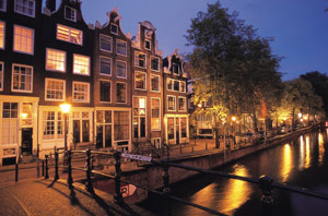 Canal Brouwersgracht, en el barrio de Jordaan 