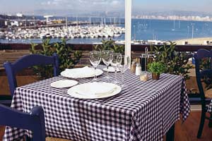 Gastronom�a y paisaje marinero en el Restaurant El Mirador de Palam�s