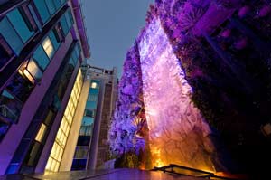 El hotel Mercure Santo Domingo de Madrid presenta su espectacular jardín colgante El hotel Mercure Santo Domingo de Madrid presenta su espectacular jardín colgante