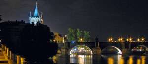 Vista del r�o Moldava al anochecer. Foto: �Czech Tourism.com