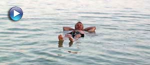 El Mar Muerto cuenta con un 30% de salinidad por lo que la flotabilidad es m�s que evidente