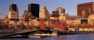 El skyline de Montreal desde el Viejo Puerto