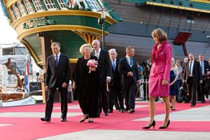 Su majestad la Reina Beatriz de Holanda asistiendo a la inauguraci�n