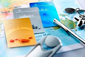 Emirates selecciona artistas para el dise�o de la tarjeta Skywards 2012