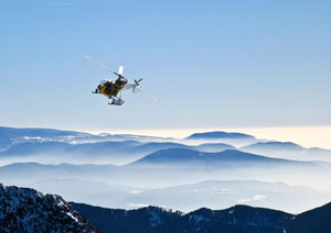 Turismo de aventura: sobrevolar Vallnord (Andorra) en helic�ptero